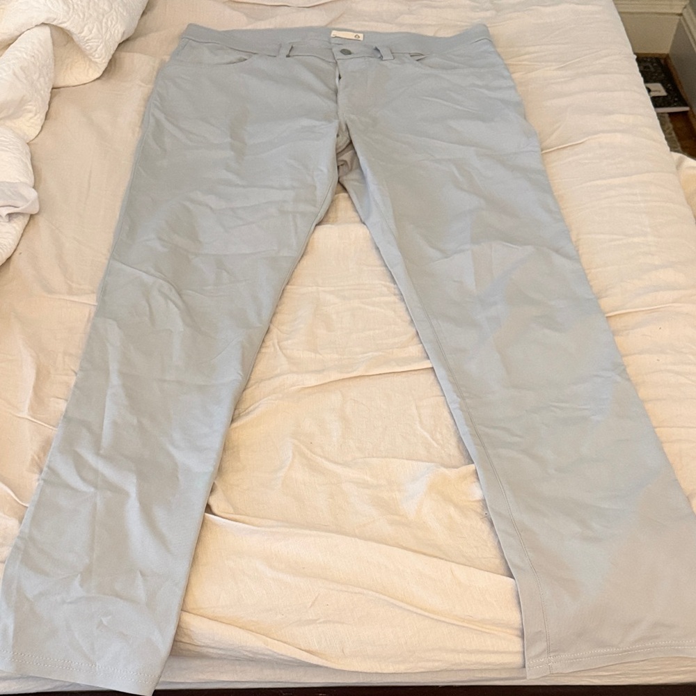 Tasc Light Gray Five Pocket Tailored Fit Pants - Golf/Athletic 35x32